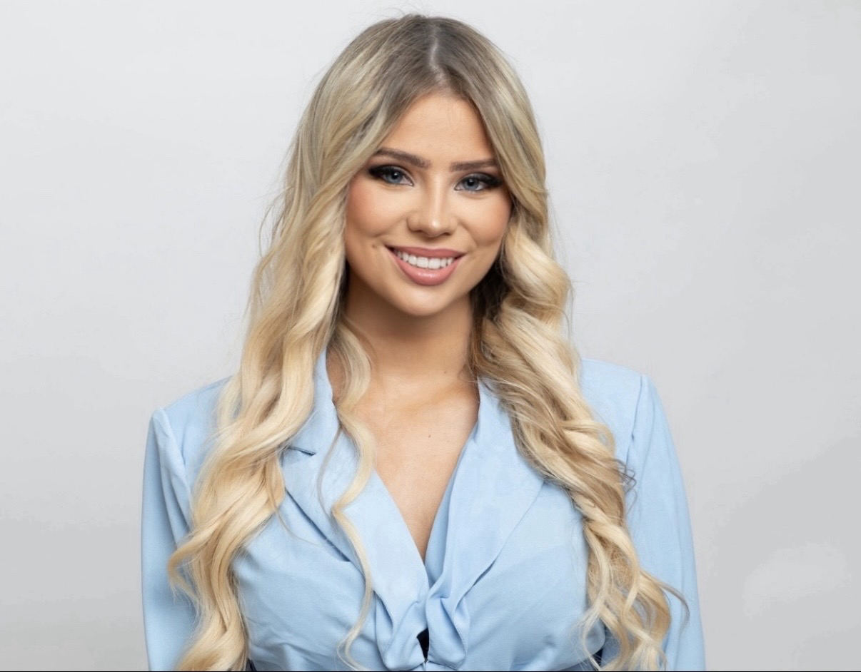 Kelly, founder of Kelly's Nail Academy