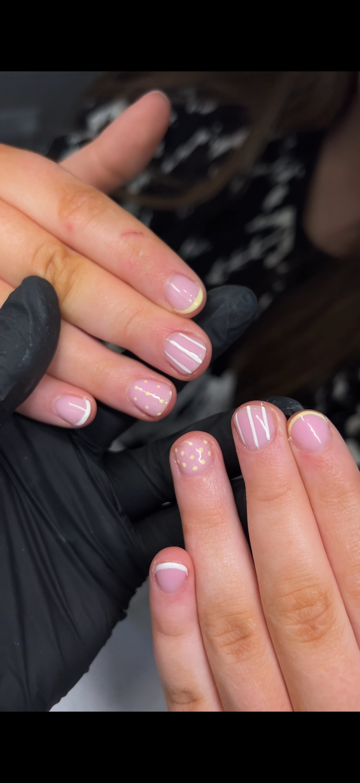 Line-art and dot nail art